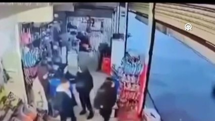 Kontrolden çıkan minibüs markete daldı! 5 öğrenci yaralı