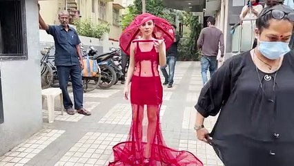 Uorfi got trolled for her first look of 2024, people said 'Why did you wear mosquito net'