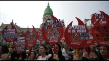 L'Argentina protesta contro legge Milei, tra privatizzazioni e ordine