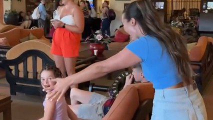 From Australia to home: Girl surprises her family and friends after 15 months of travel