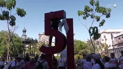 Colectivos y asociaciones civiles exigen a las autoridades la reinstalación del antimonumento 5J