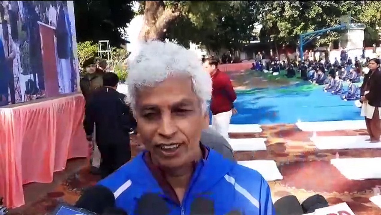 स्वामी विवेकानंद की जयंती के अवसर पर शहर में हुआ सूर्य नमस्कार