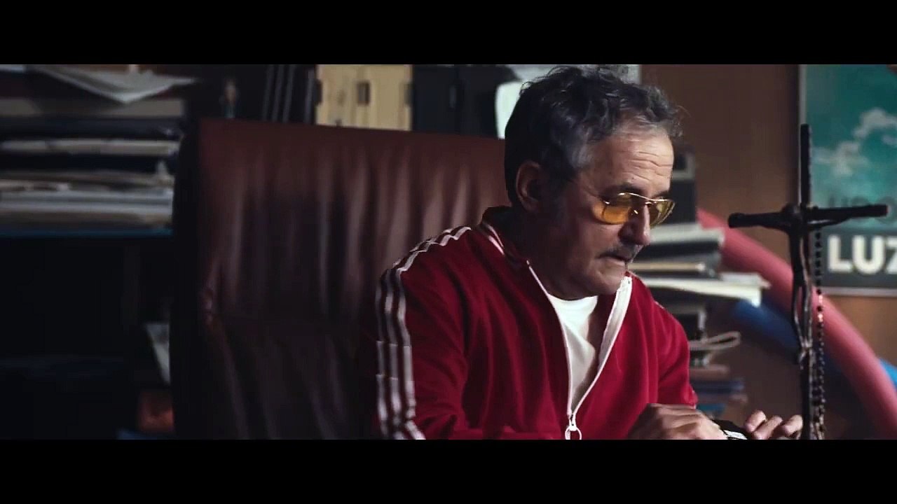 Honeymoon Clip