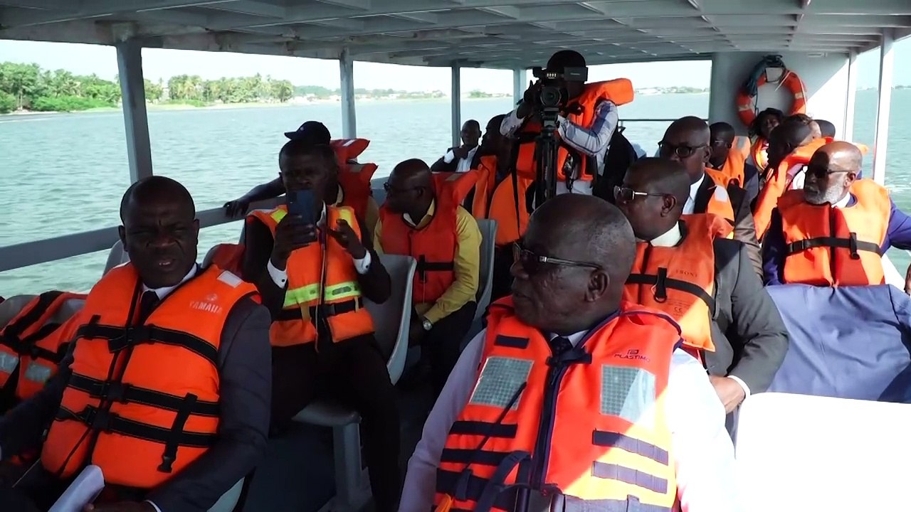 Can 2023 :  Le Ministre de l'environnement visite le plan d'eau d'Abidjan pour s'assurer de la propreté