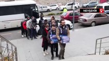 Nevşehir'de bungalov dolandırıcıları adliyeye sevk edildi