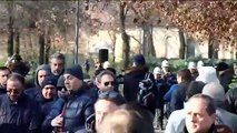 Milano, protesta dei vigili contro il Comune durante la cerimonia per Nicol? Savarino