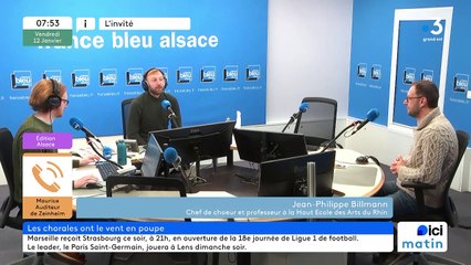 Maurice, choriste et auditeur de France Bleu Alsace, pousse la chansonnette pour sa radio préférée