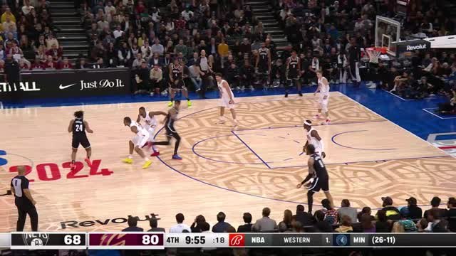 Claxton at full stretch to slam past Cavs