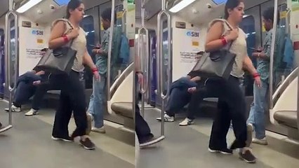 Akshay Kumar goes incognito as he beats Mumbai traffic with a metro ride
