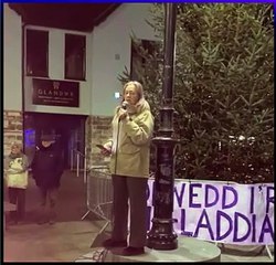 MP Liz Saville Roberts at the Gaza vigil in Pwllheli last night