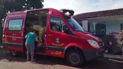 Idosa fratura o fêmur ao cair dentro de casa no Bairro Nova Cidade