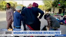Migrantes enfrentan el frío en Torreón con bolsas de plástico y cartón