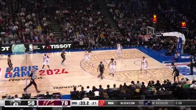 Bridges breezes past Allen to hammer home