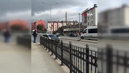 İstanbul'da dehşet! Gözü dönmiş erkek, eşini yerde sürükledi
