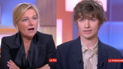 “Une pauvre dame le nez en sang” : Pierre de Maere raconte avoir blessé une fan en plein concert dans C à Vous