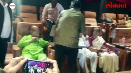 शरद पवारांची पुण्यातील थिएटरमध्ये हजेरी,