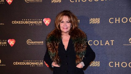 Clémentine Célarié se désolidarise de la tribune en soutien à Gérard Depardieu