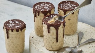 How to Make Reeses Pieces Overnight Oats