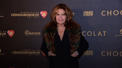 Clémentine Célarié se désolidarise de la tribune en soutien à Gérard Depardieu