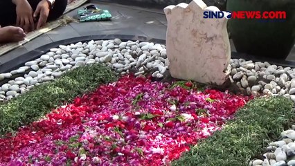 Ziarah ke Makam Gus Dur dan KH Hasyim Asy'ari, Ganjar Pranowo: Beliau Ajarkan Bangsa Indonesia untuk Hargai Perbedaan