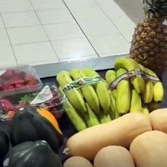 ¡Justicia dominicana confisca verduras y frutas a Julio Iglesias!