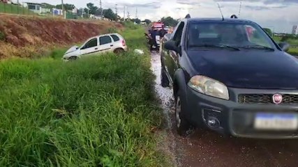 Colisão Traseira na BR-467: Corsa e Estrada Envolvidos em Acidente 🚗