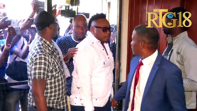 Jounalis Jhonny Ferdinand reponn kesyon jij enstriksyon Marthel Jean Claude a tit temwen.