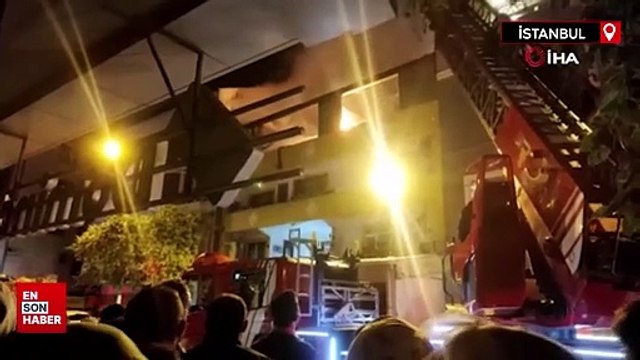 Kağıthane'de alevler 3 binayı sardı