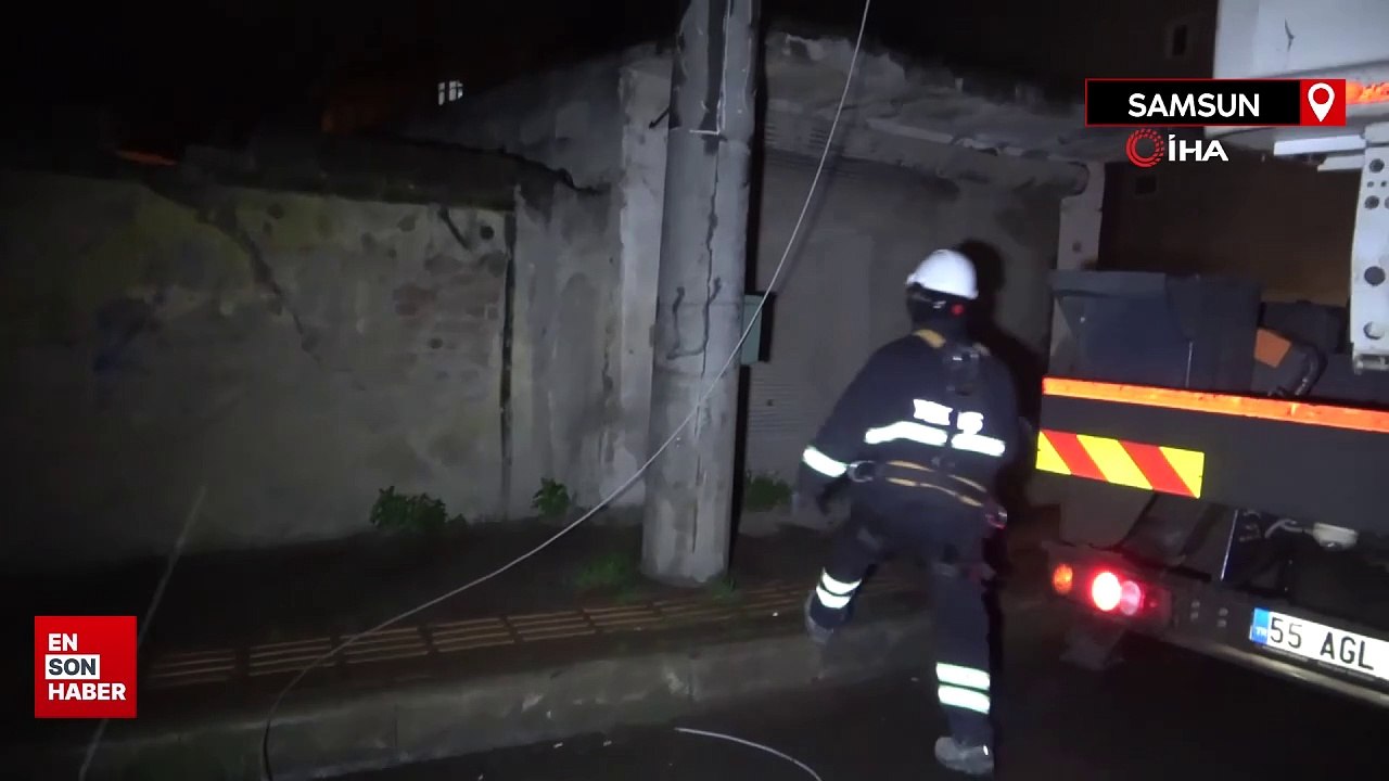 Samsun'da çatıdan kopan çanak anten, elektrik telini kopardı