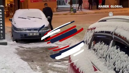 Ardahan'da Kura Nehri buz tuttu