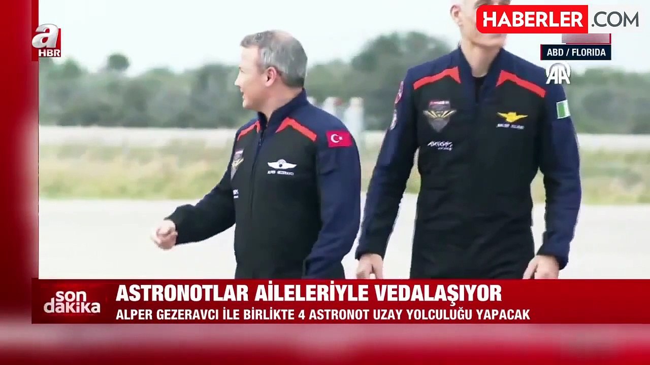Türkiye'nin ilk astronotu Alper Gezeravcı ailesiyle böyle vedalaştı