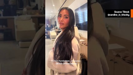 Kim Kardashian esittelee hullun toimistonsa, jossa on solarium-vuode, räätälöity mannekiini ja 3D-versio hänen aivoistaan