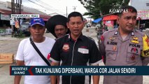 Kesal Jalan Rusak Tak Kunjung Perbaiki, Warga di Tuah Madani Pekanbaru Cor Jalan Sendiri!