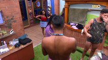 Thalyta pega Juninho no flagra falando mal dela
