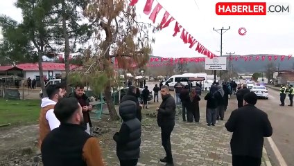 Bakan Özhaseki'den Kahramanmaraşlı şehidimizin ailesiyle ilgili açıklama: Kendi istekleriyle konteyneri depo olarak kullanıp çadırda kalıyorlar