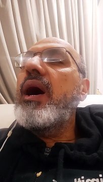 يَا أَيُّهَا الَّذِينَ آمَنُوا لَا تَتَّخِذُوا عَدُوِّي وَعَدُوَّكُمْ أَوْلِيَاءَ تُلْقُونَ إِلَيْهِم بِالْمَوَدَّةِ وَقَدْ كَفَرُوا بِمَا جَاءَكُم مِّنَ الْحَقِّ يُخْرِجُونَ الرَّسُولَ وَإِيَّاكُمْ ۙ أَن تُؤْمِنُوا