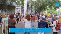 Odontólogos jubilados protestaron en La Plata