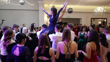 Studniówka w szczecineckim "mechaniku". Bal na 100 dni przed maturą