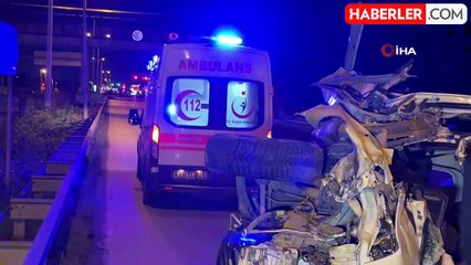 Tıra arkadan çarpan ticari araç hurda yığınına döndü: 1 ölü, 1 yaralı