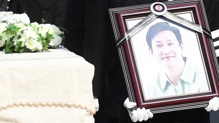 'Parasite' director urges probe into late actor's case