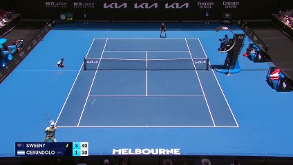 Plus de peur que de mal : Sweeny percute un ramasseur de balles en plein échange