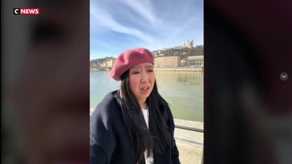 Une influenceuse américaine éprouvée par son expérience en France crée la polémique
