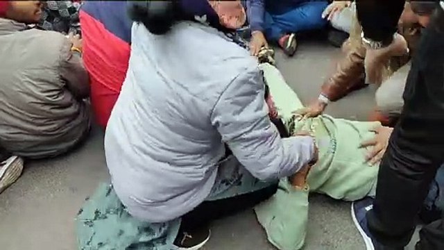 बेसिक शिक्षा विभाग में 2018 में 69000 भर्ती में आरक्षण घोटाला में धरना प्रदर्शन