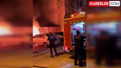 Elazığ'da park halindeki araç alev alev yandı