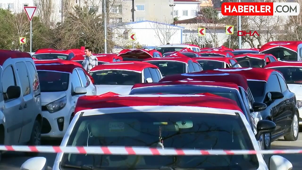 Martı Kurucusu Oğuz Alper Öktem'in Çağrısıyla Yenikapı'da Şehitleri Anma Konvoyu Düzenlendi