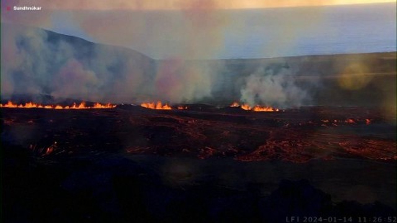 Suivez en direct l'éruption d'un volcan dans le sud-ouest de l'Islande