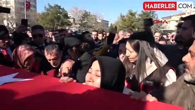PENÇE-Kilit Harekatı'nda şehit olan Piyade Üsteğmen Gökhan Delen'in cenazesi Aksaray'da toprağa verildi