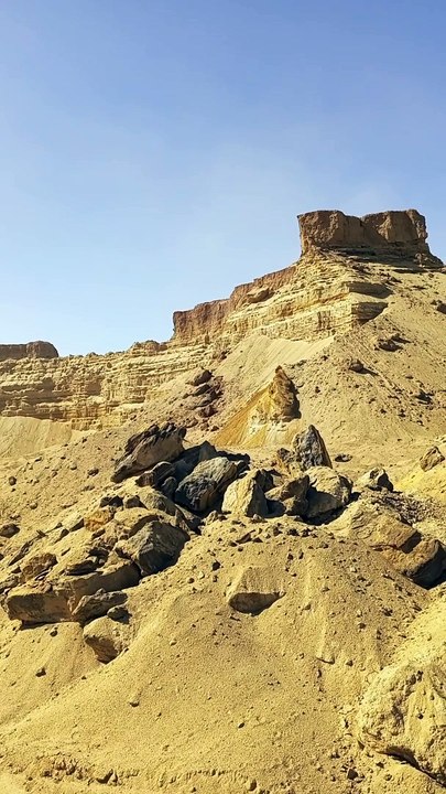 جبل الذهب في اسوان