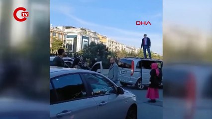 ZEYTİNBURNU'NDA YOL KAPATAN DÜĞÜN KONVOYU; ETRAFA PARA SAÇTI