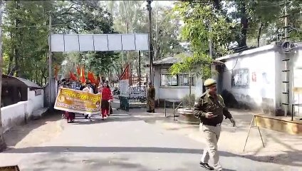 Front opened against rigging